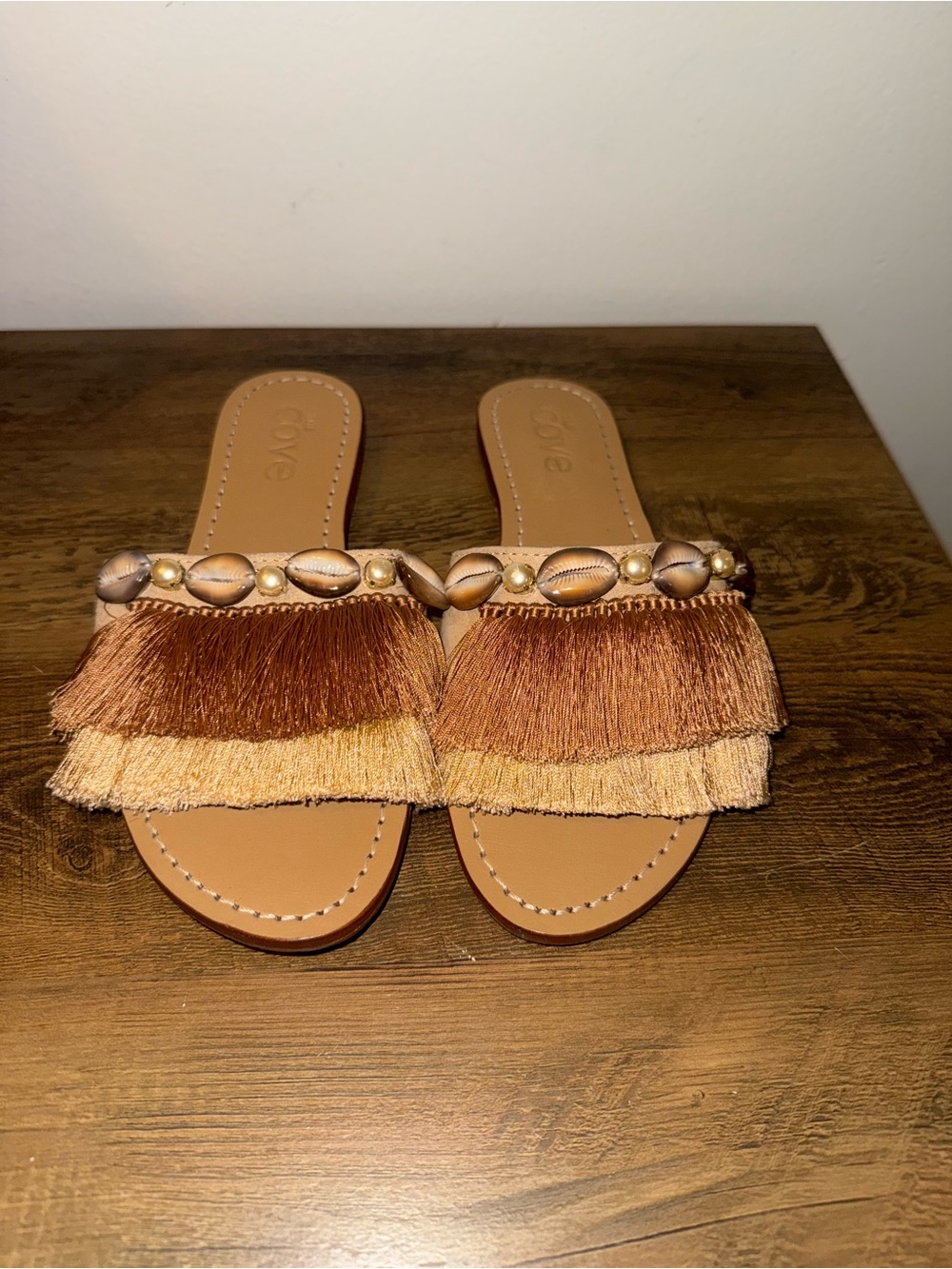 Mystique The Cove Fringe Cowrie Shell Suede Slide Sandals Tan Boho Size 6